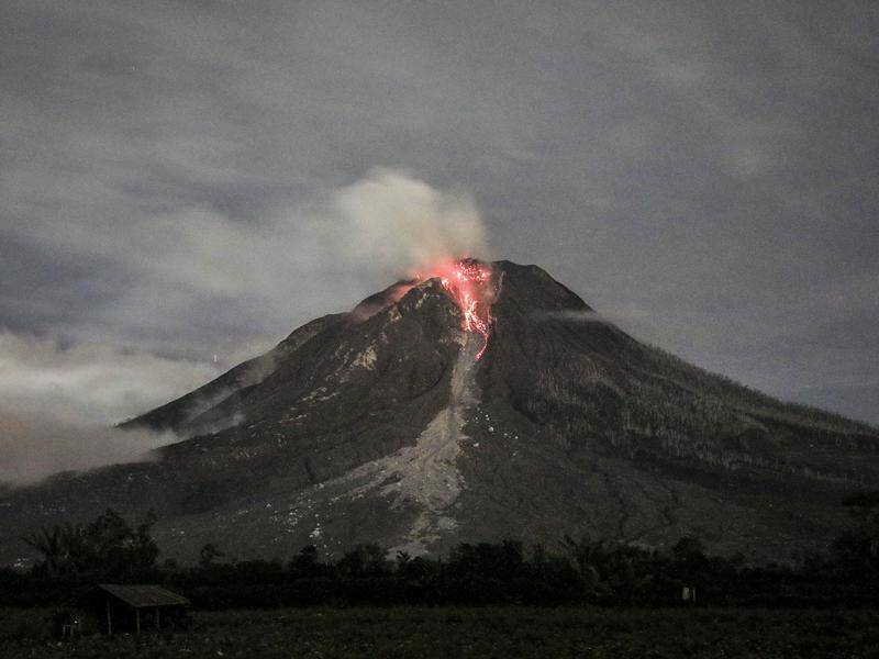 Indonesia's Mount Sinabung has erupted again sending a plume of thick ash 5km into the atmosphere.