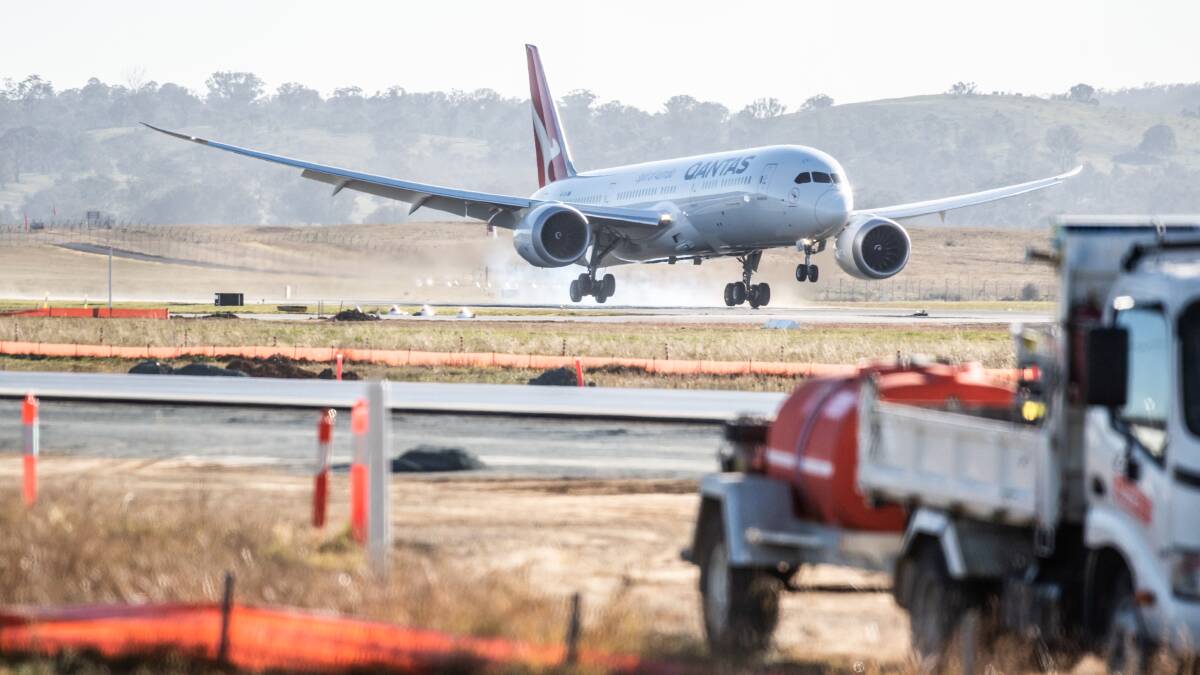 Qantas is raising capital through a share sale to bolster its recovery efforts. Picture: Karleen Minney