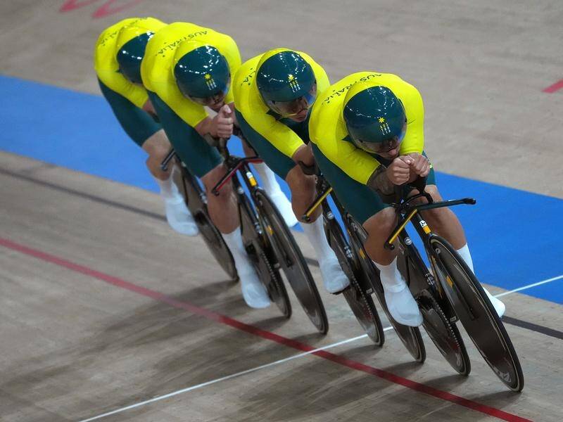 Australia have won Olympic bronze medal in the men's team pursuit after a New Zealand rider crashed.