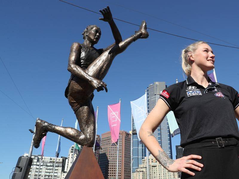 A statue portraying that famous kick by AFLW star Tayla Harris has been unveiled in Melbourne.