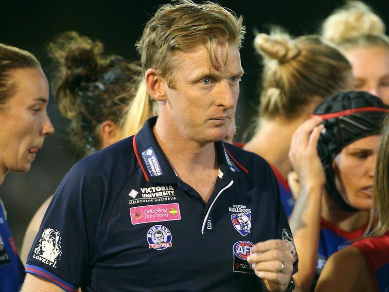 The Western Bulldogs' AFLW premiership-winning coach Paul Groves has resigned for personal reasons.